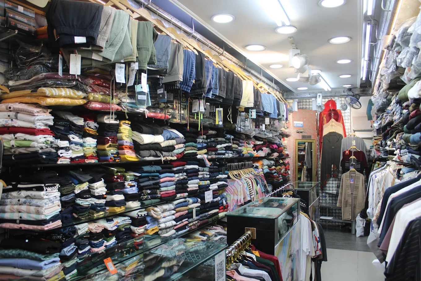 Chic Apparel - Readymade Garments Shop in Mussoorie