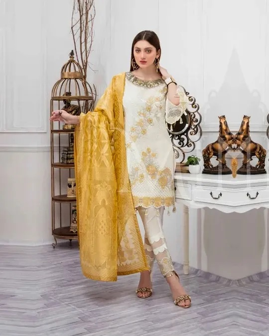 Surjeet Cloth House - Clothes Shop in Haldwani