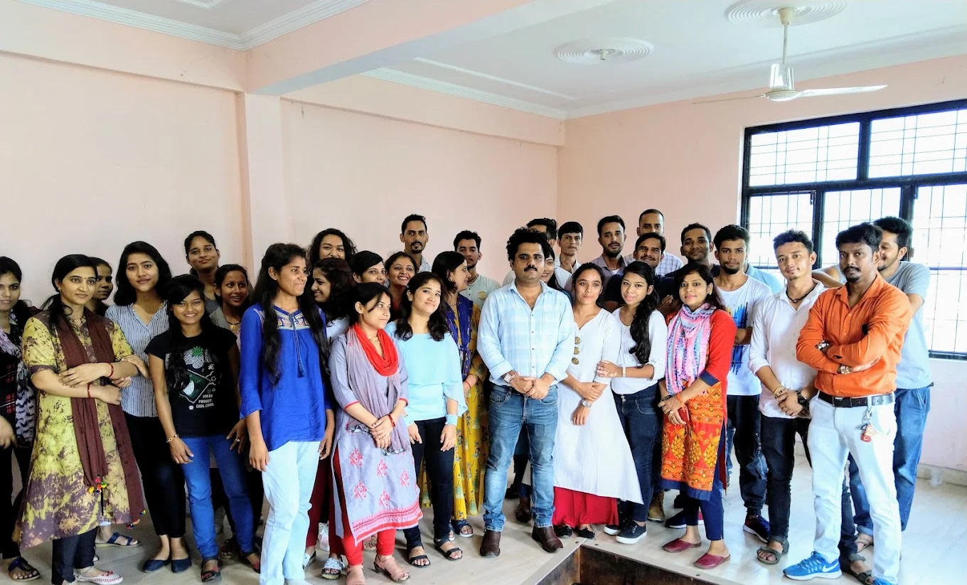 Aim IAS Study Circle - Coaching Center in Haldwani