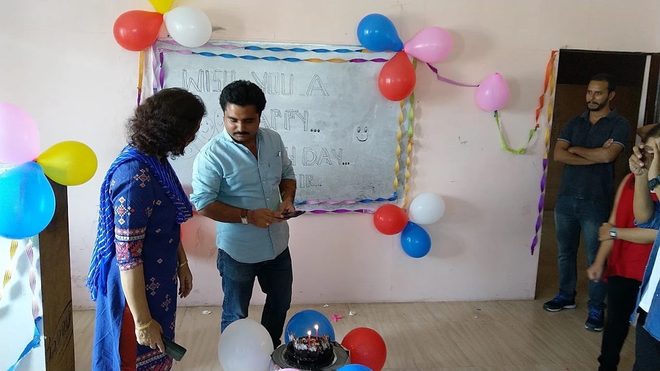 Aim IAS Study Circle - Coaching Center in Haldwani