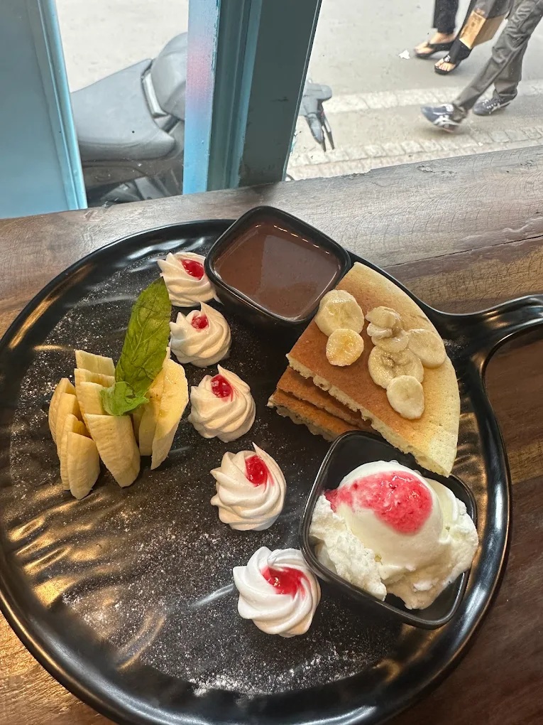 Cafe Hinge - Bakery & Cake Shop in Mussoorie