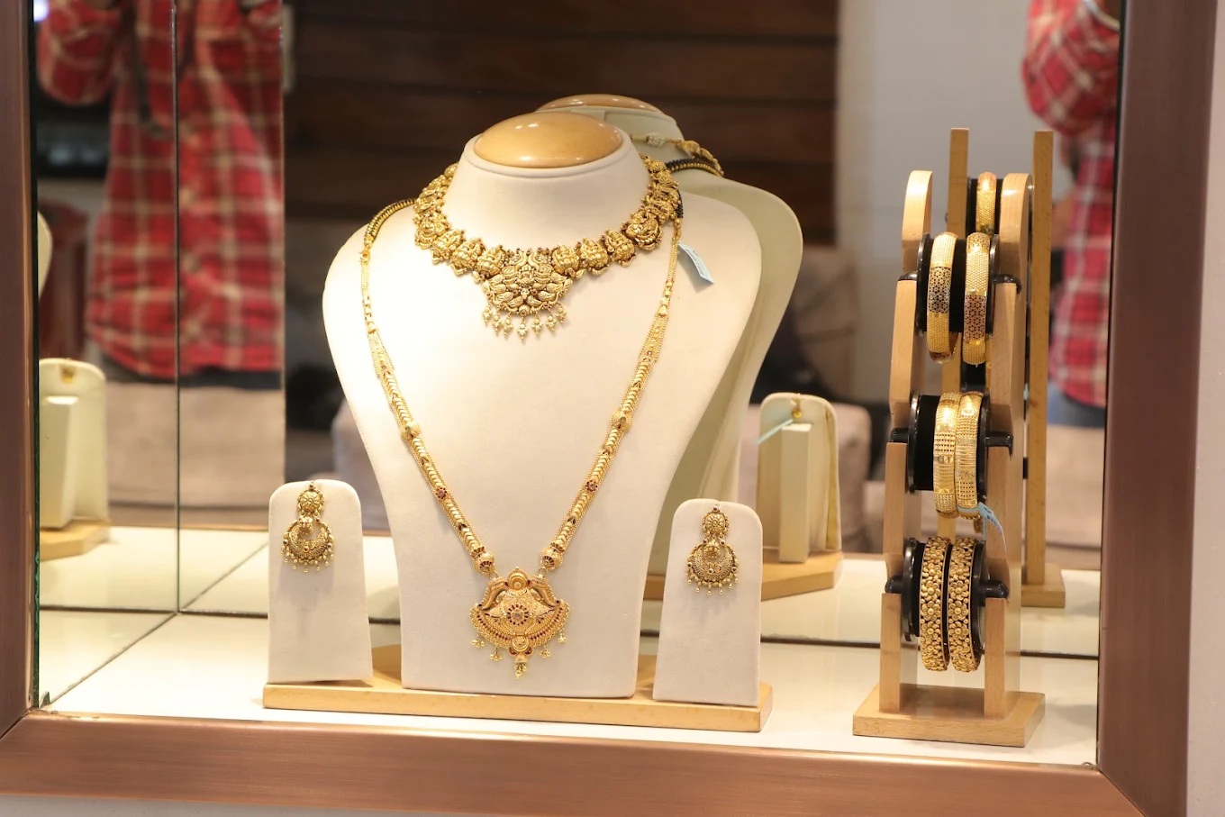 Vega Jewels - Gold Jewellery Showroom in Dehradun